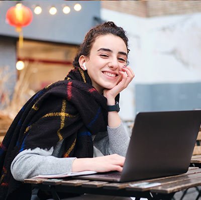 Woman in an online lesson